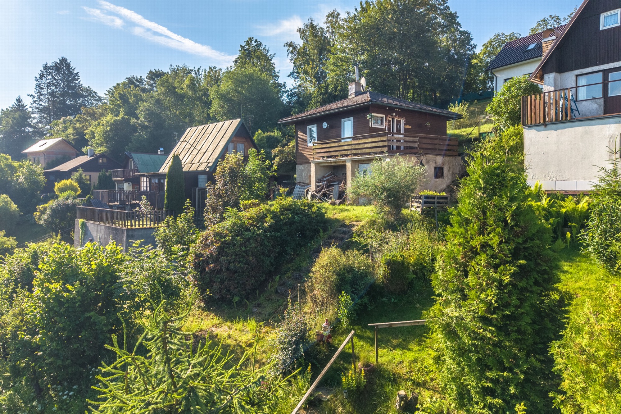 Chata 2+1 na skále nad Ledečkem - výhled do údolí Sázavy - fotografie 4