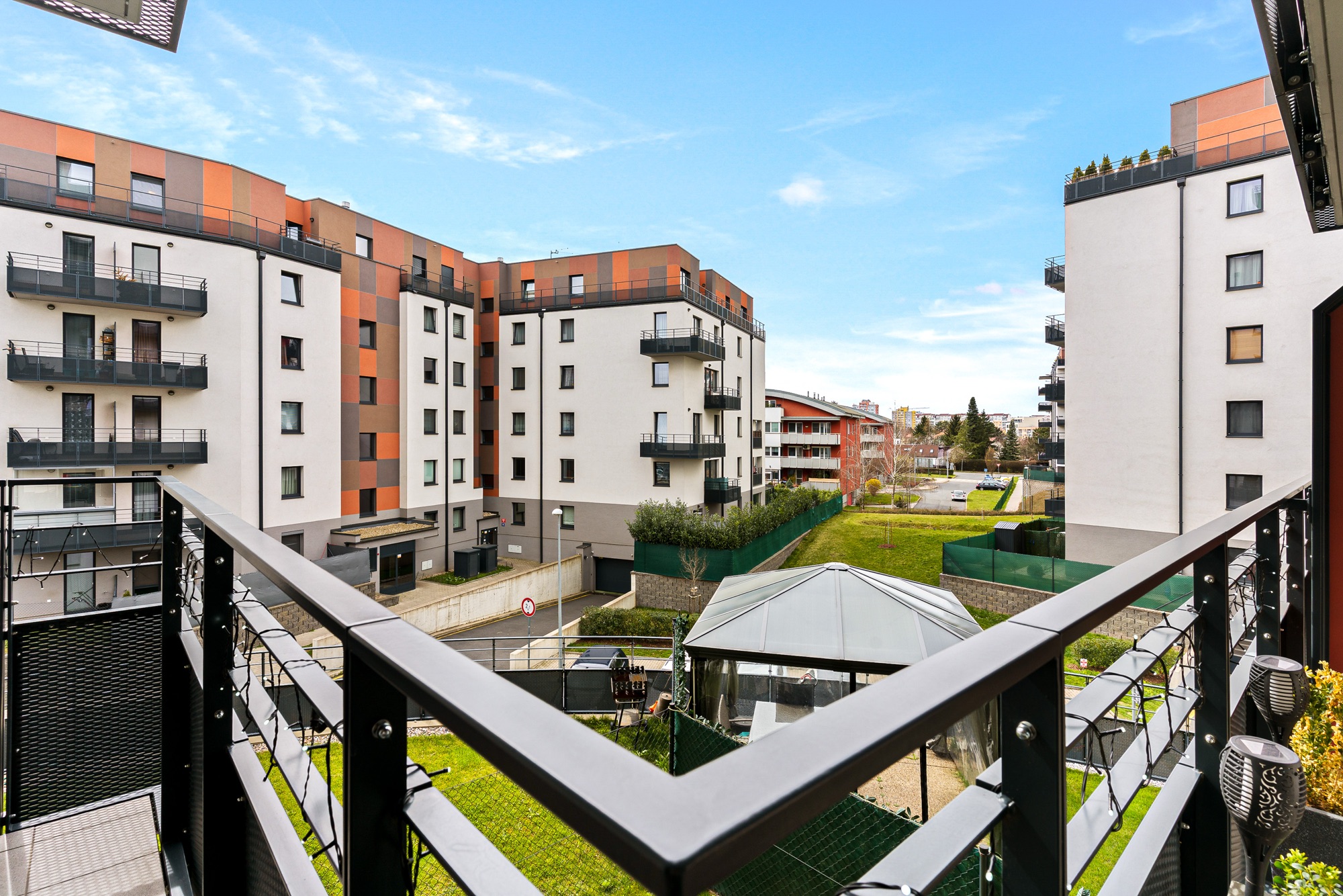 Byt 2+kk s balkonem, sklepem a parkovacím stáním, Praha 9 - Letňany - fotografie 12